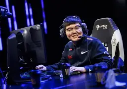 天博体育官网首页-关键时刻体能课后，阿贾克斯刷新队史纪录备战葡超，目标明确，轮换策略成焦点