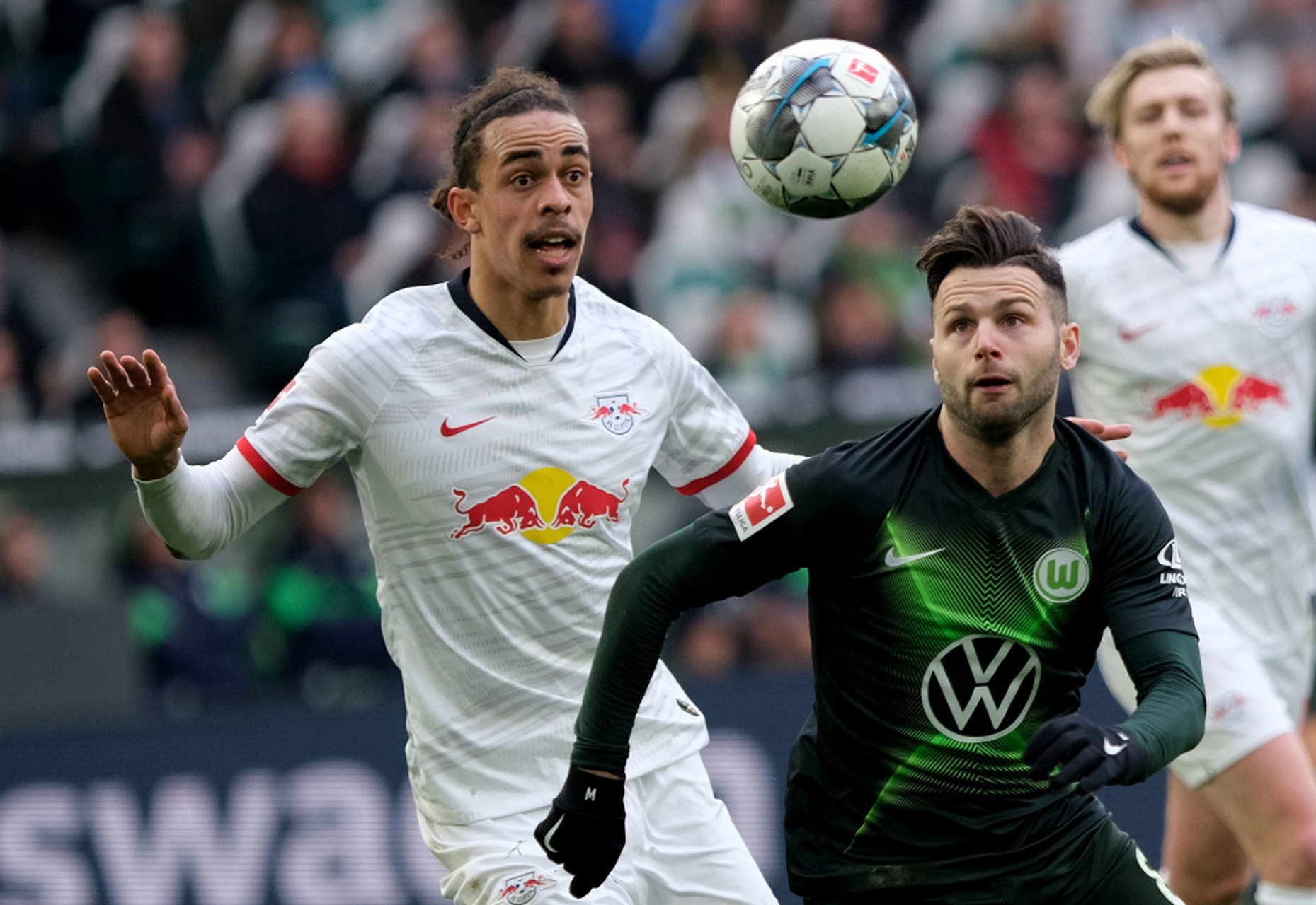 天博足球官网-莱比锡发布备战花絮,今晚防线松动,英超任务艰巨,身体对抗强度拉满